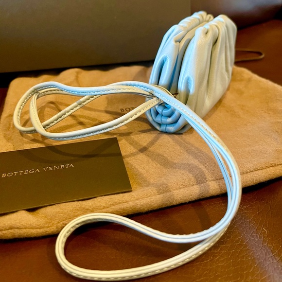 Bottega Veneta The Pouch 20 mini Coin Purse Blue - Picture 8 of 16